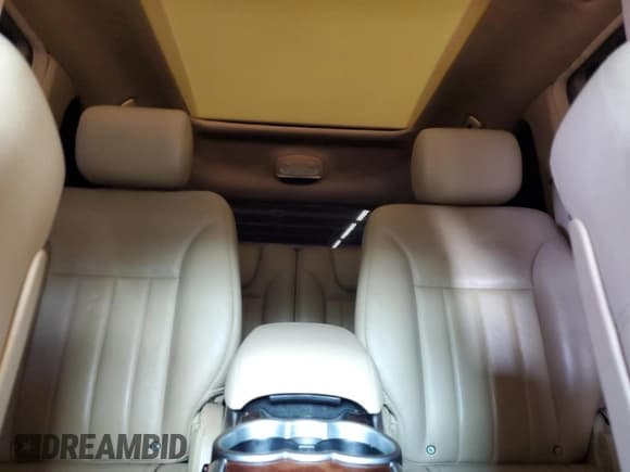 ✅ 2007 Mercedes-Benz R 3.0L • VIN: 4JGCB22E47A043753 • Lot: 70022295. Wystawiony na Copart z przebiegiem 193 712 mil. Bezpłatny archiwum sprzedaży aukcyjnych z USA i szczegółowy raport historii pojazdu na DreamBid. Zdjęcie 10.