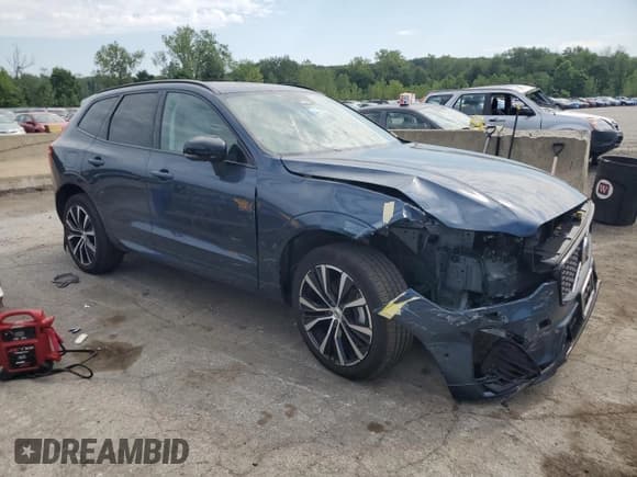 ✅ 2024 Volvo XC60 Plus Dark Theme • VIN: YV4L12RL0R1739988 • Лот: 65598695. Опубликован ранее на Copart с пробегом 18 849 миль. Бесплатный доступ к архиву аукционных продаж из США и подробный отчёт об истории автомобиля на DreamBid. Изображение 4.