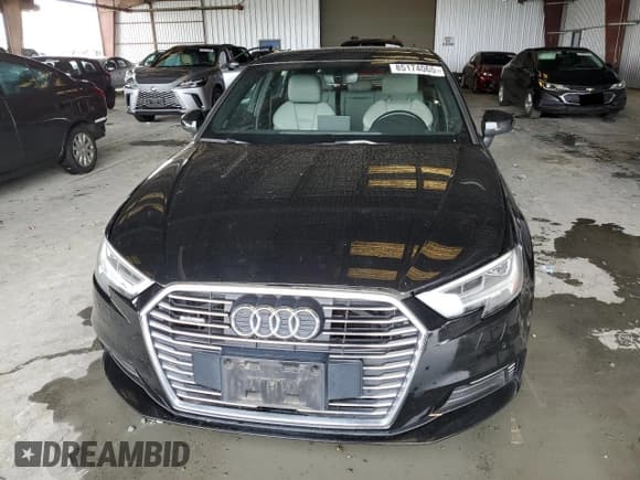 ✅ 2018 Audi A3 e-tron Sportback Premium Plus • VIN: WAUTPBFF3JA082525 • Лот: 85174065. Опубликован ранее на Copart с пробегом 115 844 миль. Бесплатный доступ к архиву аукционных продаж из США и подробный отчёт об истории автомобиля на DreamBid. Изображение 5.