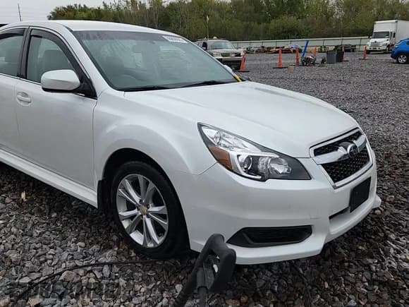 ✅ 2013 Subaru Legacy Premium • VIN: 4S3BMCC6XD3044784 • Lot: 86859505. Wystawiony na Copart z przebiegiem 80 589 mil. Bezpłatny archiwum sprzedaży aukcyjnych z USA i szczegółowy raport historii pojazdu na DreamBid. Zdjęcie 13.