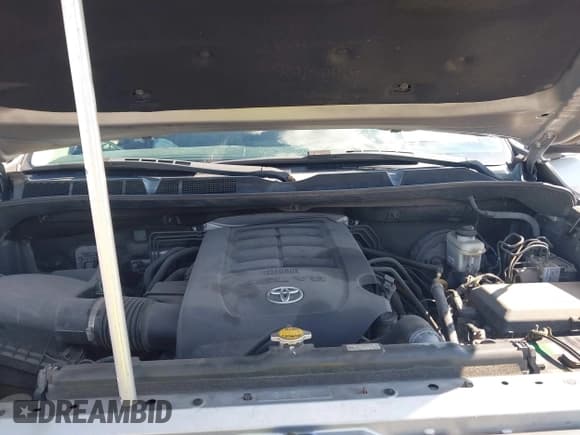 ✅ 2014 Toyota Tundra SR5 • VIN: 5TFRM5F18EX073513 • Lot: 43738760. Listed on IAAI with 92,586 mi. Free auction sales archive from the USA and detailed vehicle history report at DreamBid. Image 10.
