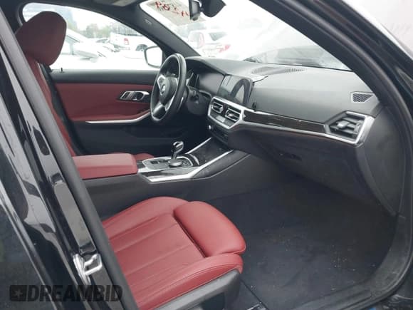 ✅ 2022 BMW 3 Series 330i • VIN: 3MW5R1J01N8C67156 • Lot: 41874289. Wystawiony na IAAI z przebiegiem Nie podano. Bezpłatny archiwum sprzedaży aukcyjnych z USA i szczegółowy raport historii pojazdu na DreamBid. Zdjęcie 5.