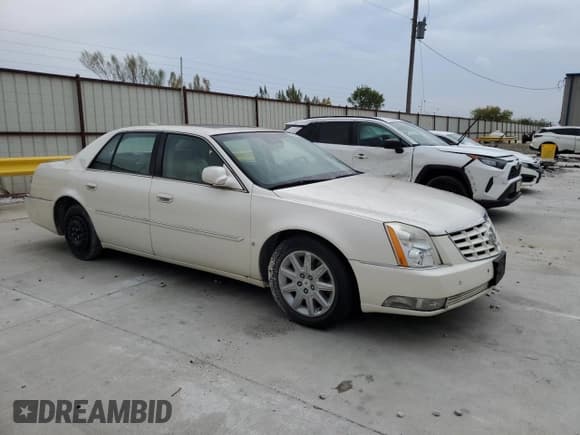 ✅ 2010 Cadillac DTS 1SD • VIN: 1G6KH5EY3AU108090 • Lot: 90076955. Wystawiony na Copart z przebiegiem 156 241 mil. Bezpłatny archiwum sprzedaży aukcyjnych z USA i szczegółowy raport historii pojazdu na DreamBid. Zdjęcie 4.