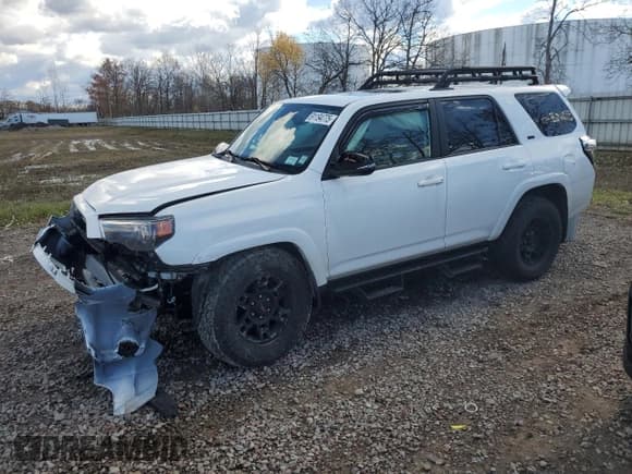 ✅ 2022 Toyota 4Runner SR5 Premium • VIN: JTENU5JR3N6047575 • Lot: 91194775. Listed on Copart with 83,096 mi. Free auction sales archive from the USA and detailed vehicle history report at DreamBid. Image 1.