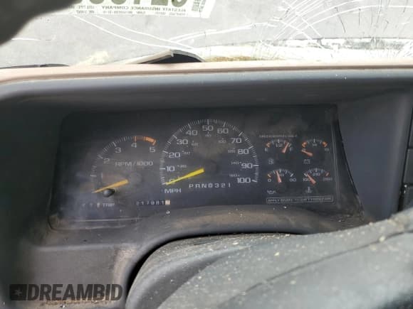 ✅ 1998 GMC Sierra 1500 • VIN: 1GTEK19R2WE559262 • Лот: 62186945. Опубликован ранее на Copart с пробегом 217 981 миль. Бесплатный доступ к архиву аукционных продаж из США и подробный отчёт об истории автомобиля на DreamBid. Изображение 9.