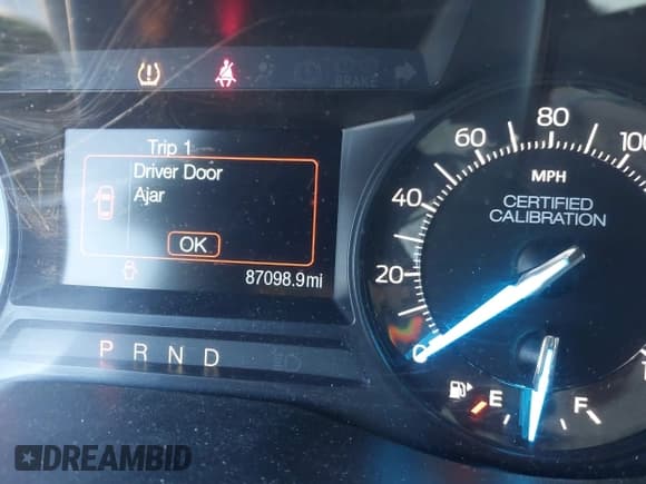 ✅ 2016 Ford Police Interceptor Utility • VIN: 1FM5K8AR0GGC07450 • Lot: 41803815. Wystawiony na IAAI z przebiegiem 87 098 mil. Bezpłatny archiwum sprzedaży aukcyjnych z USA i szczegółowy raport historii pojazdu na DreamBid. Zdjęcie 15.