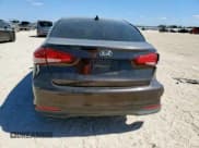 ✅ 2018 Kia Forte LX • VIN: 3KPFL4A78JE170734 • Лот: 82506055. Опубликован ранее на Copart с пробегом 87 497 миль. Бесплатный доступ к архиву аукционных продаж из США и подробный отчёт об истории автомобиля на DreamBid. Изображение 6.