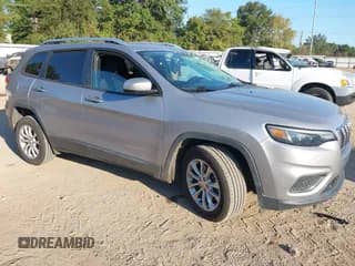 ✅ 2020 Jeep Cherokee Latitude • VIN: 1C4PJLCB3LD519759 • Lot: 43393613. Wystawiony na IAAI z przebiegiem 49 395 mil. Bezpłatny archiwum sprzedaży aukcyjnych z USA i szczegółowy raport historii pojazdu na DreamBid. Zdjęcie 1.