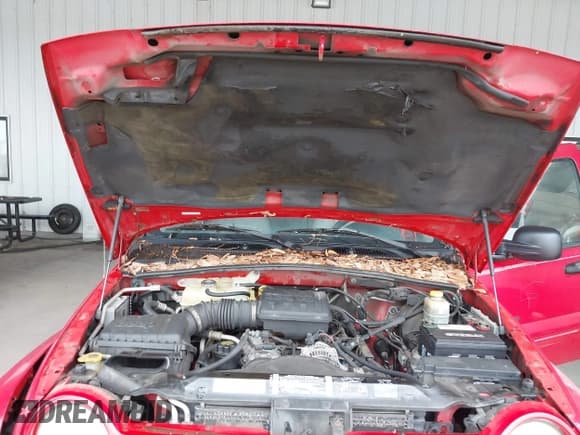 ✅ 2002 Jeep Liberty Limited • VIN: 1J4GL58K52W335578 • Lot: 43815066. Wystawiony na IAAI z przebiegiem 200 573 mil. Bezpłatny archiwum sprzedaży aukcyjnych z USA i szczegółowy raport historii pojazdu na DreamBid. Zdjęcie 10.