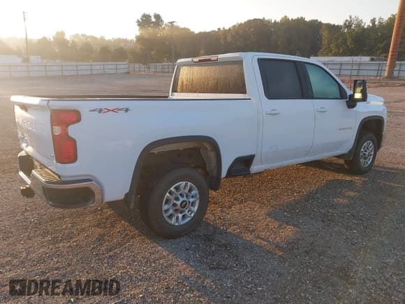 ✅ 2025 Chevrolet Silverado 2500HD LT • VIN: 2GC1KNEY0S1214570 • Lot: 43302687. Wystawiony na IAAI z przebiegiem 7 770 mil. Bezpłatny archiwum sprzedaży aukcyjnych z USA i szczegółowy raport historii pojazdu na DreamBid. Zdjęcie 4.