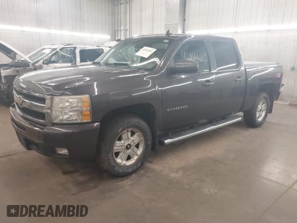 ✅ 2011 Chevrolet Silverado 1500 LTZ • VIN: 1GCPKTE32BF179378 • Lot: 42943605. Wystawiony na IAAI z przebiegiem 196 443 mil. Bezpłatny archiwum sprzedaży aukcyjnych z USA i szczegółowy raport historii pojazdu na DreamBid. Zdjęcie 18.