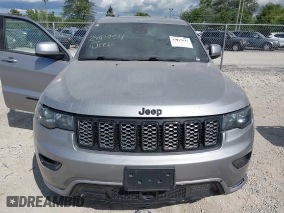 ✅ 2021 Jeep Grand Cherokee Laredo X • VIN: 1C4RJFAG0MC536275 • Lot: 43017637. Listed on IAAI with 110,196 mi. Free auction sales archive from the USA and detailed vehicle history report at DreamBid. Image 12.