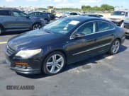 ✅ 2012 Volkswagen CC Sport • VIN: WVWMN7AN7CE542418 • Lot: 42269946. Wystawiony na IAAI z przebiegiem 120 217 mil. Bezpłatny archiwum sprzedaży aukcyjnych z USA i szczegółowy raport historii pojazdu na DreamBid. Zdjęcie 2.