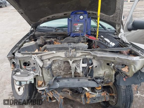 ✅ 2004 Ford Explorer XLS • VIN: 1FMDU72K44ZA96094 • Lot: 42019426. Wystawiony na IAAI z przebiegiem Nie podano. Bezpłatny archiwum sprzedaży aukcyjnych z USA i szczegółowy raport historii pojazdu na DreamBid. Zdjęcie 10.