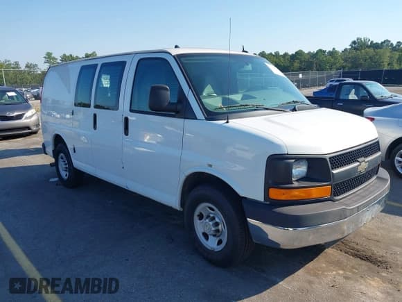 ✅ 2014 Chevrolet Express Cargo • VIN: 1GCWGFCB6E1131070 • Лот: 43150748. Опубликован ранее на IAAI с пробегом 73 635 миль. Бесплатный доступ к архиву аукционных продаж из США и подробный отчёт об истории автомобиля на DreamBid. Изображение 1.
