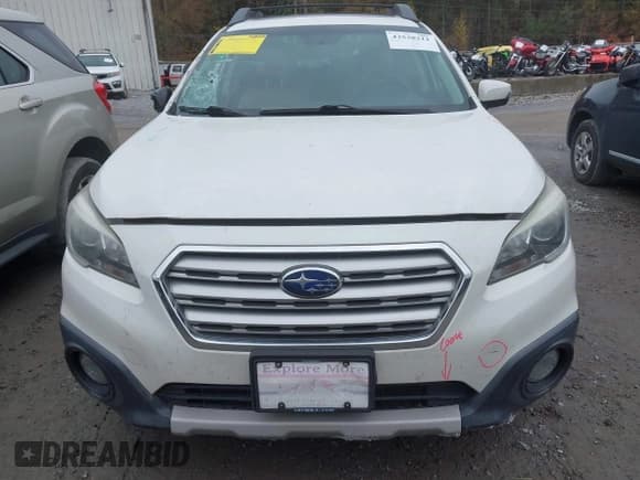 ✅ 2016 Subaru Outback Limited • VIN: 4S4BSANC7G3235818 • Lot: 43538211. Listed on IAAI with 100,000 mi. Free auction sales archive from the USA and detailed vehicle history report at DreamBid. Image 12.