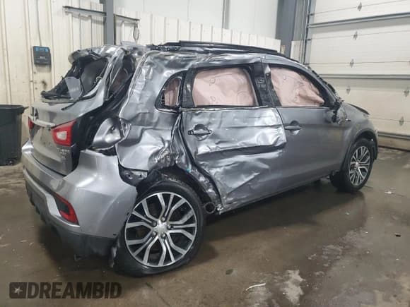 ✅ 2018 Mitsubishi Outlander SEL • VIN: JA4AR4AW2JZ013313 • Lot: 56903545. Wystawiony na Copart z przebiegiem 66 474 mil. Bezpłatny archiwum sprzedaży aukcyjnych z USA i szczegółowy raport historii pojazdu na DreamBid. Zdjęcie 3.