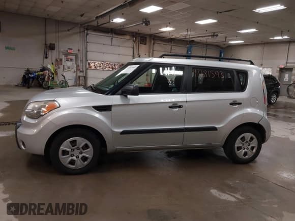 ✅ 2011 Kia Soul • VIN: KNDJT2A17B7302409 • Lot: 43181593. Listed on IAAI with 170,252 mi. Free auction sales archive from the USA and detailed vehicle history report at DreamBid. Image 14.