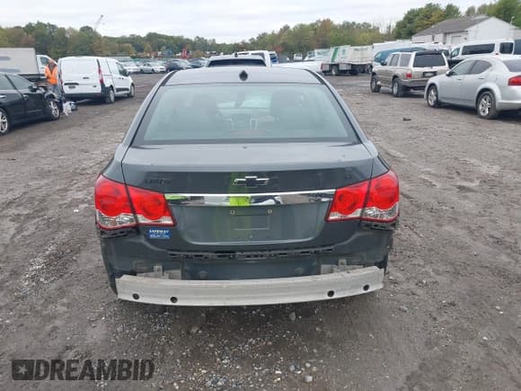 ✅ 2013 Chevrolet Cruze 2LT • VIN: 1G1PE5SB0D7190495 • Lot: 43443048. Listed on IAAI with 179,344 mi. Free auction sales archive from the USA and detailed vehicle history report at DreamBid. Image 16.