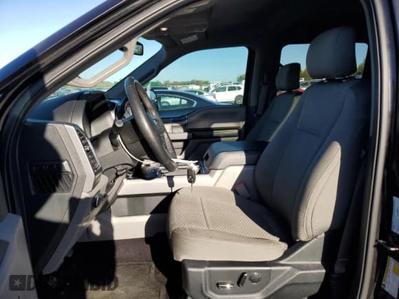 ✅ 2015 Ford F-150 Lariat • VIN: 1FTEW1EF4FKD67181 • Lot: 82685145. Listed on Copart with 143,696 mi. Free auction sales archive from the USA and detailed vehicle history report at DreamBid. Image 7.