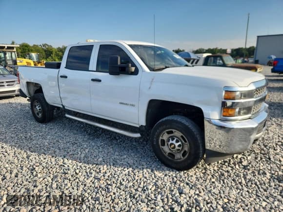 ✅ 2019 Chevrolet Silverado 2500HD Work Truck • VIN: 1GC1CREG1KF131590 • Lot: 70838785. Wystawiony na Copart z przebiegiem 316 603 mil. Bezpłatny archiwum sprzedaży aukcyjnych z USA i szczegółowy raport historii pojazdu na DreamBid. Zdjęcie 4.