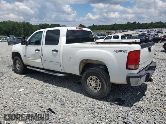 ✅ 2007 GMC Sierra 2500HD SLE1 • VIN: 1GTHK23647F510349 • Лот: 65063145. Опубликован ранее на Copart с пробегом 459 450 миль. Бесплатный доступ к архиву аукционных продаж из США и подробный отчёт об истории автомобиля на DreamBid. Изображение 2.
