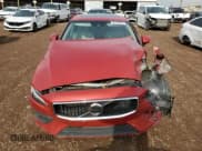 ✅ 2021 Volvo S60 Momentum • VIN: 7JR102FKXMG095822 • Lot: 66138963. Wystawiony na Copart z przebiegiem Nie podano. Bezpłatny archiwum sprzedaży aukcyjnych z USA i szczegółowy raport historii pojazdu na DreamBid. Zdjęcie 5.