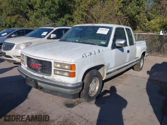 ✅ 1994 GMC Sierra 1500 SLE1 • VIN: 2GTEC19ZXR1545189 • Лот: 43587303. Размещён на IAAI с пробегом 392 935 миль миль. Получите бесплатный доступ к архиву аукционных продаж из США и посмотрите подробный отчёт об истории автомобиля на DreamBid. Изображение 2.