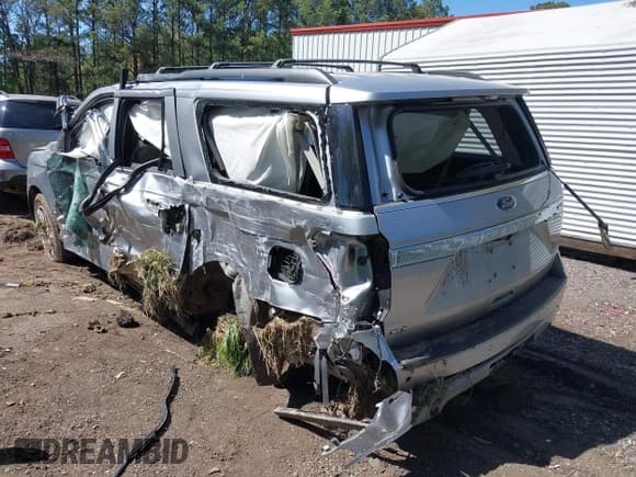 ✅ 2021 Ford Expedition Max XLT • VIN: 1FMJK1JTXMEA55007 • Lot: 42055790. Listed on IAAI with 21,350 mi. Free auction sales archive from the USA and detailed vehicle history report at DreamBid. Image 3.