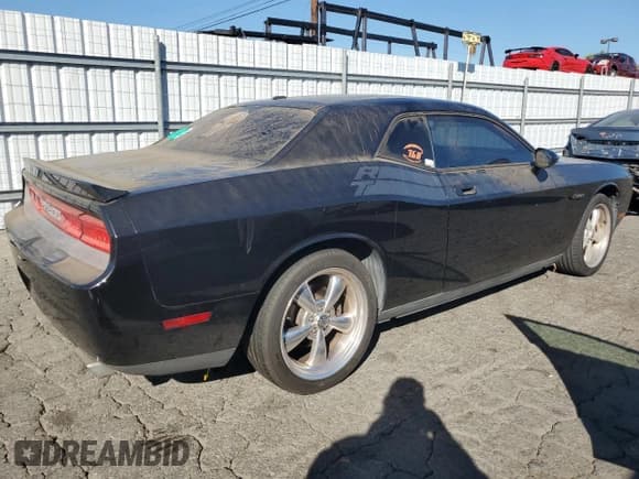 ✅ 2010 Dodge Challenger R/T Classic • VIN: 2B3CJ5DT7AH280929 • Lot: 80299314. Wystawiony na Copart z przebiegiem 128 626 mil. Bezpłatny archiwum sprzedaży aukcyjnych z USA i szczegółowy raport historii pojazdu na DreamBid. Zdjęcie 3.