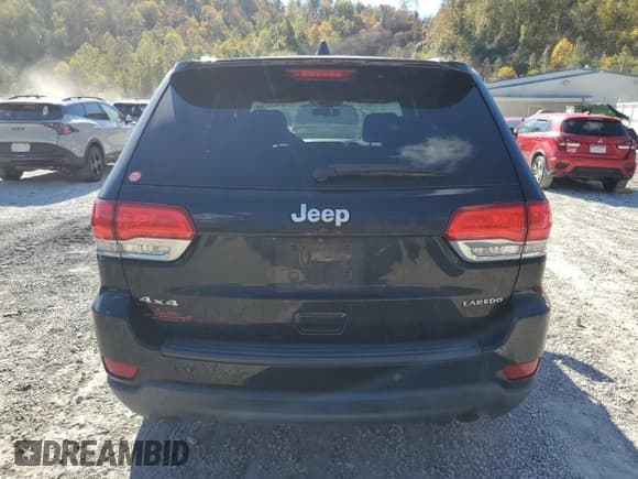 ✅ 2018 Jeep Grand Cherokee Laredo E • VIN: 1C4RJFAGXJC195642 • Lot: 89558365. Listed on Copart with 118,902 mi. Free auction sales archive from the USA and detailed vehicle history report at DreamBid. Image 6.