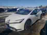 2024 Toyota Prius SE с VIN JTDACACU0R3027324, выставлен на аукционе Copart как лот 41729955 с пробегом 695 миль миль и Списание • Salvage title. История ставок и продаж доступна на DreamBid. Изображение 1.