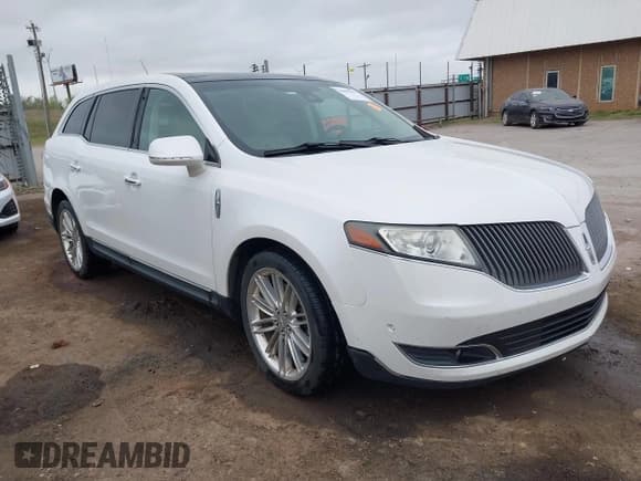 ✅ 2014 Lincoln MKT EcoBoost • VIN: 2LMHJ5AT0EBL50661 • Лот: 41898237. Опубликован ранее на IAAI с пробегом 118 770 миль. Бесплатный доступ к архиву аукционных продаж из США и подробный отчёт об истории автомобиля на DreamBid. Изображение 1.
