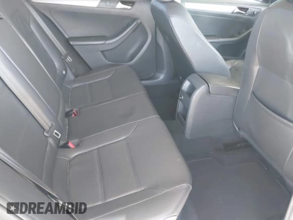 ✅ 2015 Volkswagen Jetta S • VIN: 3VWLA7AJ0FM290883 • Lot: 43404610. Wystawiony na IAAI z przebiegiem 88 648 mil. Bezpłatny archiwum sprzedaży aukcyjnych z USA i szczegółowy raport historii pojazdu na DreamBid. Zdjęcie 8.