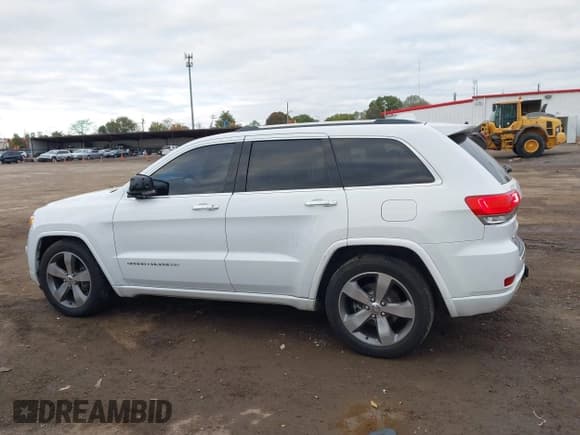 ✅ 2015 Jeep Grand Cherokee Overland • VIN: 1C4RJFCG2FC894039 • Lot: 43514755. Listed on IAAI with 138,203 mi. Free auction sales archive from the USA and detailed vehicle history report at DreamBid. Image 14.
