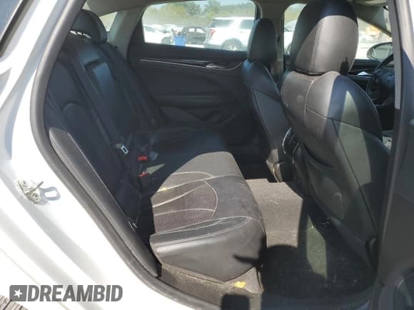 ✅ 2018 Buick LaCrosse Essence • VIN: 1G4ZP5SZ9JU136368 • Lot: 75084724. Wystawiony na Copart z przebiegiem 134 441 mil. Bezpłatny archiwum sprzedaży aukcyjnych z USA i szczegółowy raport historii pojazdu na DreamBid. Zdjęcie 11.