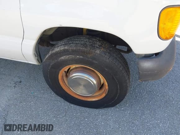 ✅ 2003 Ford Econoline Cargo Commercial • VIN: 1FTSE34L83HA71498 • Лот: 43348432. Опубликован ранее на IAAI с пробегом 172 439 миль. Бесплатный доступ к архиву аукционных продаж из США и подробный отчёт об истории автомобиля на DreamBid. Изображение 6.