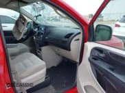 ✅ 2014 Dodge Grand Caravan SE • VIN: 2C4RDGBG4ER384313 • Lot: 42806266. Wystawiony na IAAI z przebiegiem 142 694 mil. Bezpłatny archiwum sprzedaży aukcyjnych z USA i szczegółowy raport historii pojazdu na DreamBid. Zdjęcie 5.