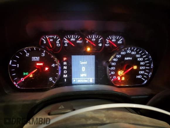 ✅ 2015 Chevrolet Silverado 2500HD Work Truck • VIN: 1GC1KUE88FF576543 • Лот: 76017154. Опубликован ранее на Copart с пробегом 282 523 миль. Бесплатный доступ к архиву аукционных продаж из США и подробный отчёт об истории автомобиля на DreamBid. Изображение 9.