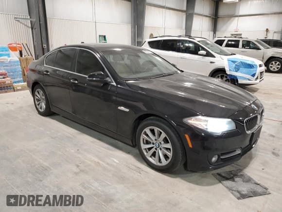 ✅ 2016 BMW 5 Series 528i xDrive • VIN: WBA5A7C5XGG149338 • Лот: 82724405. Опубликован ранее на Copart с пробегом 92 399 миль. Бесплатный доступ к архиву аукционных продаж из США и подробный отчёт об истории автомобиля на DreamBid. Изображение 4.
