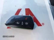 ✅ 2023 Volkswagen ID.4 Pro S • VIN: 1V2WNPE83PC025727 • Lot: 43012133. Wystawiony na IAAI z przebiegiem 28 057 mil. Bezpłatny archiwum sprzedaży aukcyjnych z USA i szczegółowy raport historii pojazdu na DreamBid. Zdjęcie 11.