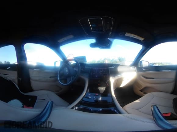 ✅ 2023 Jeep Grand Cherokee Limited • VIN: 1C4RJKBG6P8852746 • Lot: 42572515. Listed on IAAI with 52,503 mi. Free auction sales archive from the USA and detailed vehicle history report at DreamBid. Image 18.