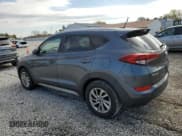 ✅ 2017 Hyundai Tucson SE • VIN: KM8J3CA45HU258206 • Лот: 91107765. Опубликован ранее на Copart с пробегом 172 046 миль. Бесплатный доступ к архиву аукционных продаж из США и подробный отчёт об истории автомобиля на DreamBid. Изображение 2.