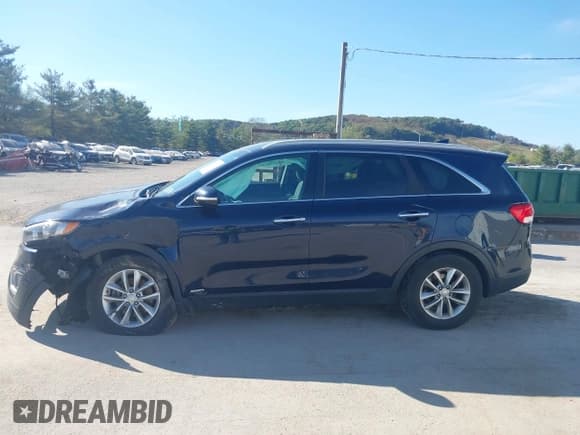 ✅ 2016 Kia Sorento LX • VIN: 5XYPGDA31GG110215 • Lot: 43372438. Wystawiony na IAAI z przebiegiem 141 839 mil. Bezpłatny archiwum sprzedaży aukcyjnych z USA i szczegółowy raport historii pojazdu na DreamBid. Zdjęcie 14.