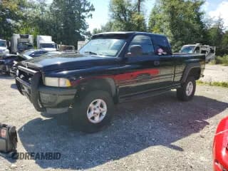 ✅ 1998 Dodge 1500 • VIN: 1B7HF13Z1WJ128672 • Лот: 68341265. Опубликован ранее на Copart с пробегом 149 079 миль. Бесплатный доступ к архиву аукционных продаж из США и подробный отчёт об истории автомобиля на DreamBid. Изображение 1.