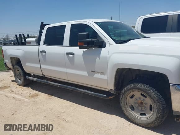 ✅ 2019 Chevrolet Silverado 2500HD Work Truck • VIN: 1GC1CREG9KF181671 • Lot: 42549197. Wystawiony na IAAI z przebiegiem 279 256 mil. Bezpłatny archiwum sprzedaży aukcyjnych z USA i szczegółowy raport historii pojazdu na DreamBid. Zdjęcie 1.