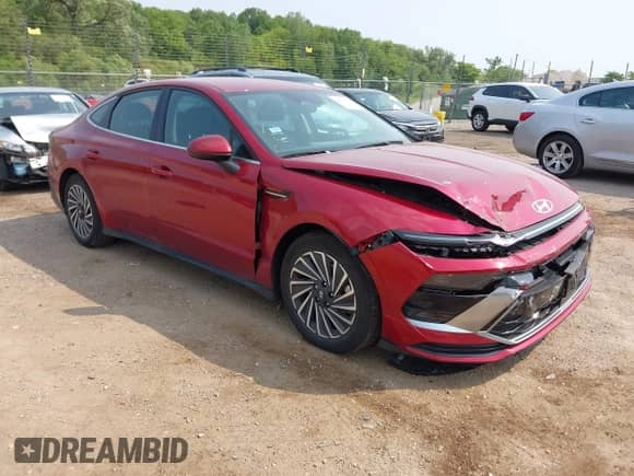 2024 Hyundai Sonata SEL z VIN KMHL34JJ3RA092341, wystawiony jako IAAI lot #42483157 z przebiegiem 14 185 mil mil oraz . Historia ofert i sprzedaży dostępna na DreamBid. Obrazek 1.