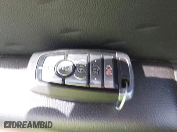 ✅ 2020 Ford Escape SEL • VIN: 1FMCU9H99LUA07546 • Lot: 43383389. Wystawiony na IAAI z przebiegiem 42 374 mil. Bezpłatny archiwum sprzedaży aukcyjnych z USA i szczegółowy raport historii pojazdu na DreamBid. Zdjęcie 11.