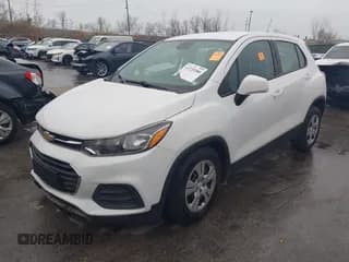 ✅ 2017 Chevrolet Trax LS • VIN: KL7CJKSB3HB246932 • Лот: 43725380. Опубликован ранее на IAAI с пробегом 100 810 миль. Бесплатный доступ к архиву аукционных продаж из США и подробный отчёт об истории автомобиля на DreamBid. Изображение 2.
