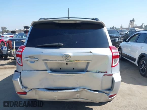 ✅ 2010 Toyota RAV4 Sport • VIN: JTMWF4DV4A5027891 • Lot: 42493792. Listed on IAAI with 162,746 mi. Free auction sales archive from the USA and detailed vehicle history report at DreamBid. Image 16.